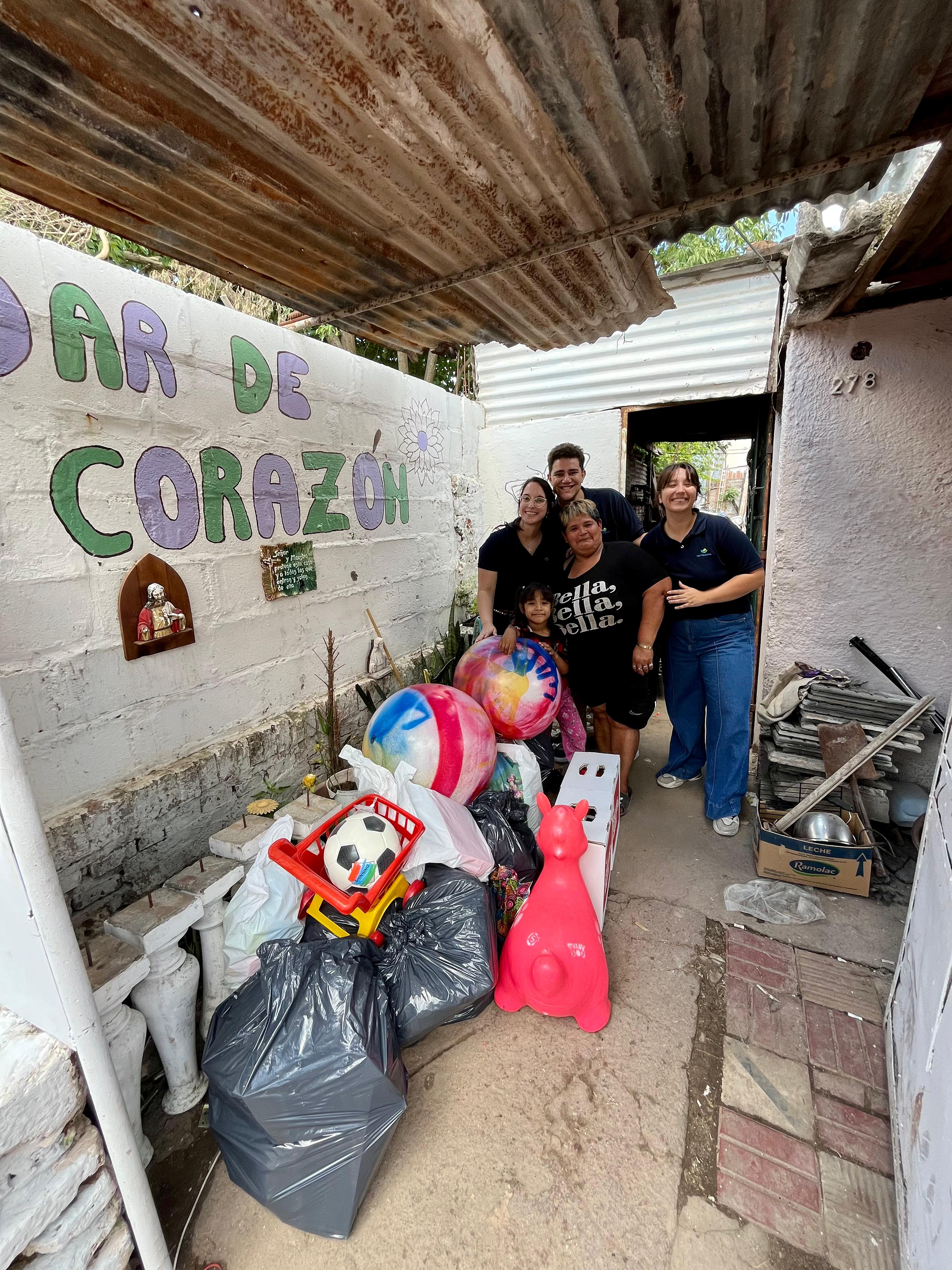 Donación al comedor 'Dar de Corazón'.